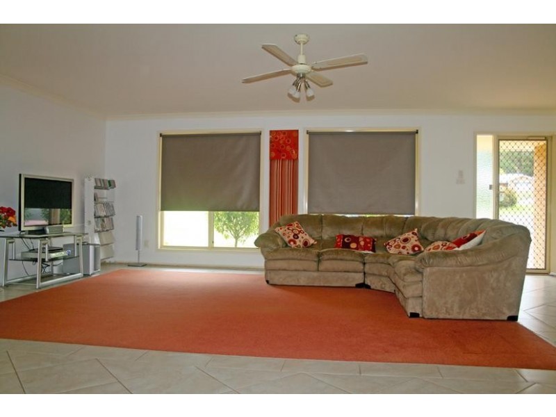 4 Henry Place, Kings Point NSW 2539