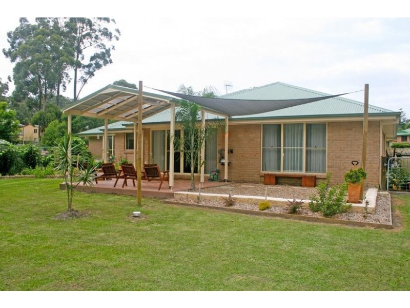 4 Henry Place, Kings Point NSW 2539