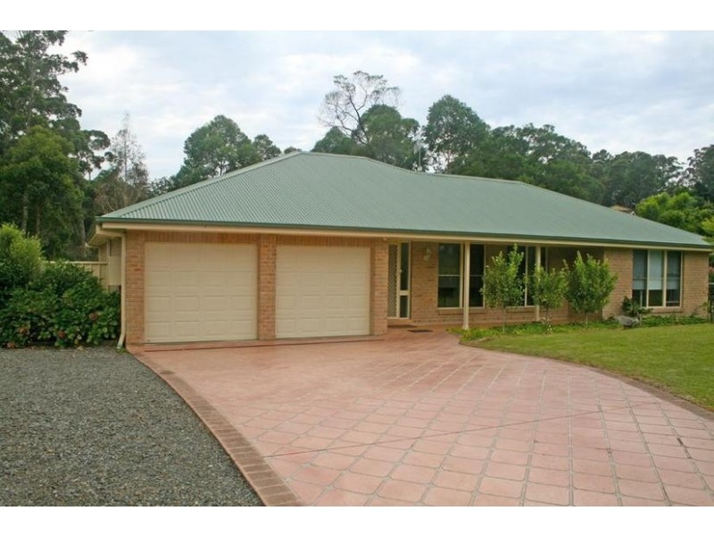 4 Henry Place, Kings Point NSW 2539