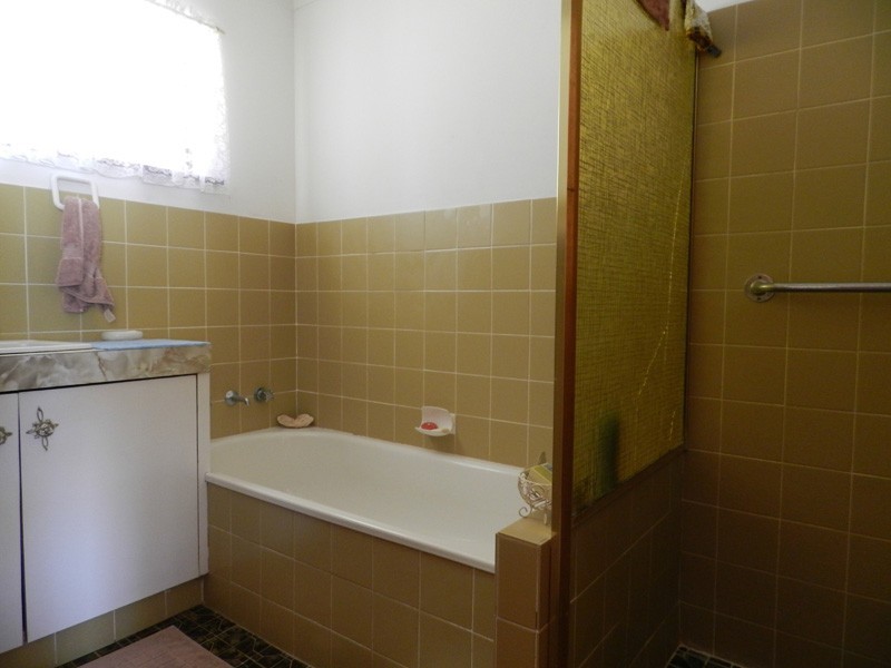 20 Buckland Street, Mollymook NSW 2539