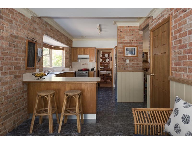 15 Beach Street, Lake Tabourie NSW 2539