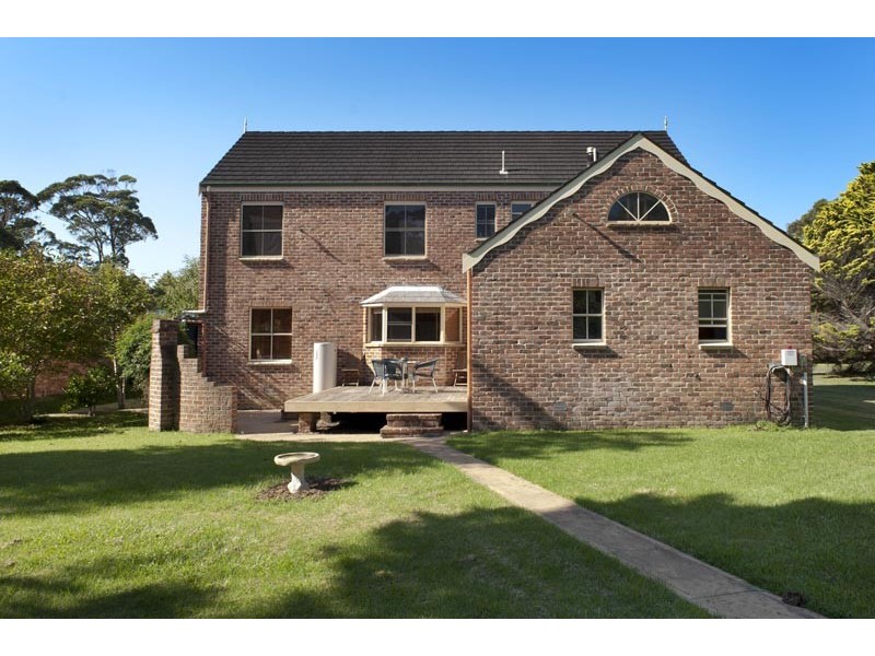 15 Beach Street, Lake Tabourie NSW 2539
