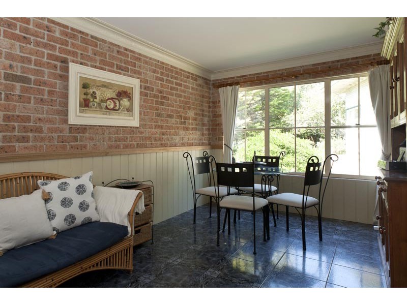 15 Beach Street, Lake Tabourie NSW 2539