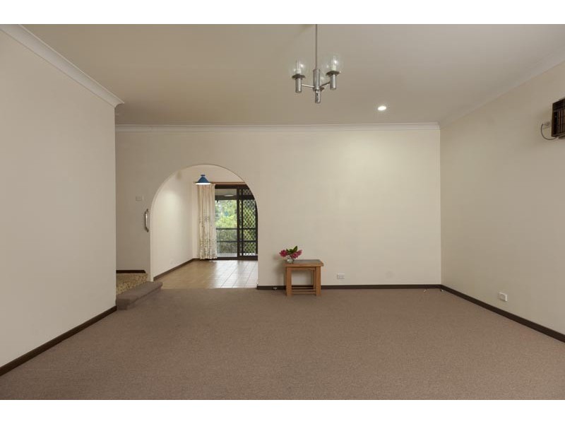 8 Rosella Ave, Mollymook NSW 2539