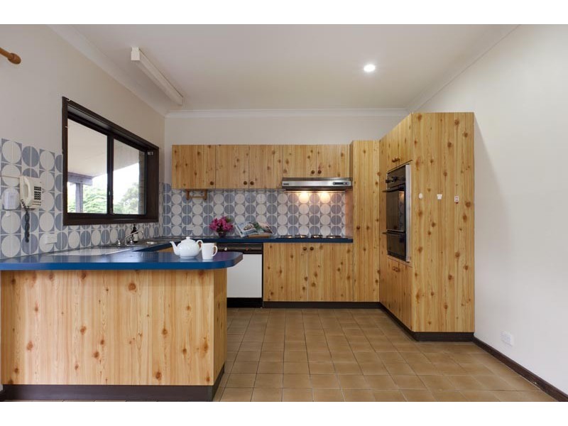 8 Rosella Ave, Mollymook NSW 2539