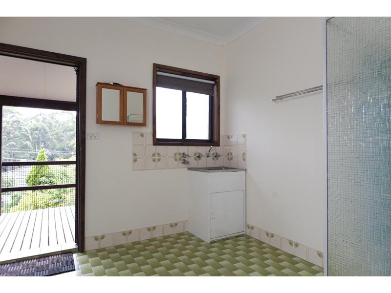 8 Rosella Ave, Mollymook NSW 2539