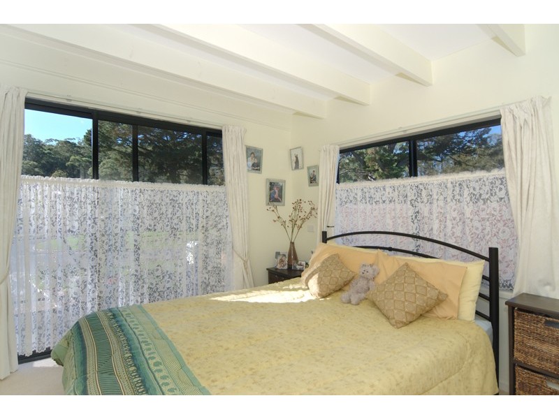 4 McDonald Parade, Burrill Lake NSW 2539