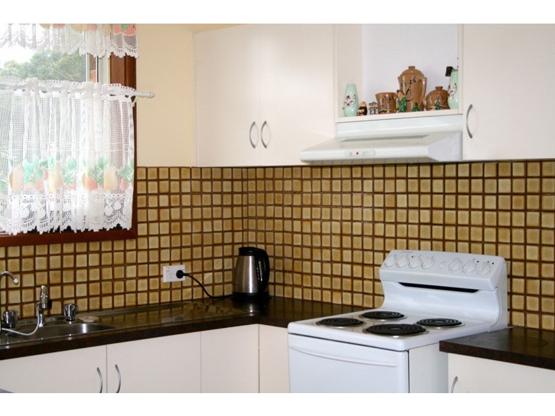 9 Valley Drive, Mollymook NSW 2539