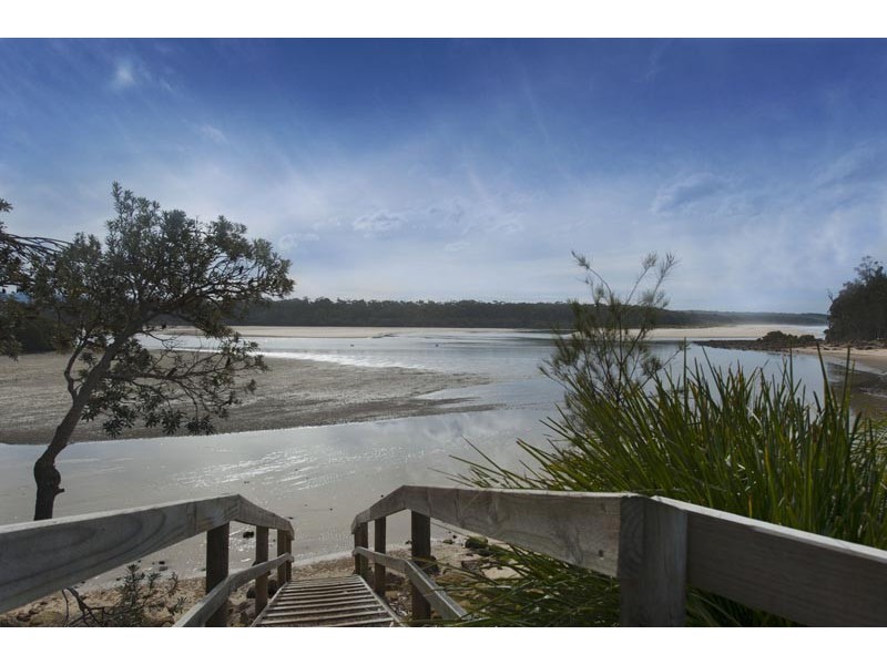 14 Macleay Street, Narrawallee NSW 2539