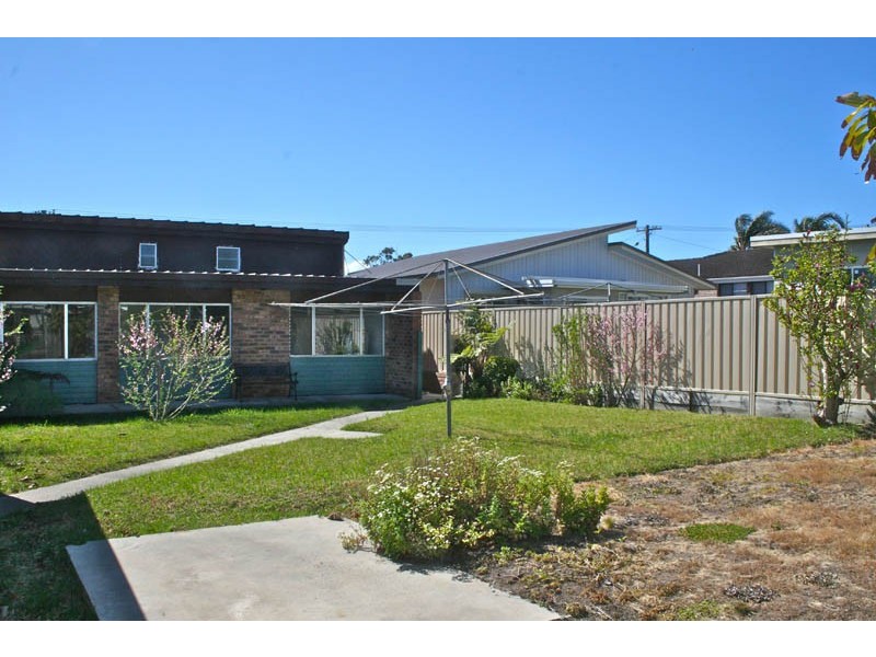 10 Powell Avenue, Ulladulla NSW 2539