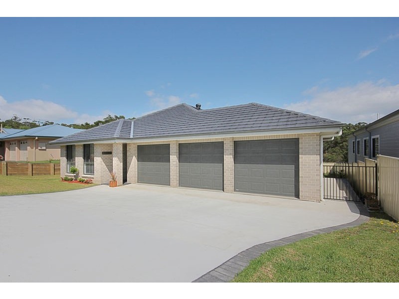 44 Mison Circuit, Mollymook NSW 2539