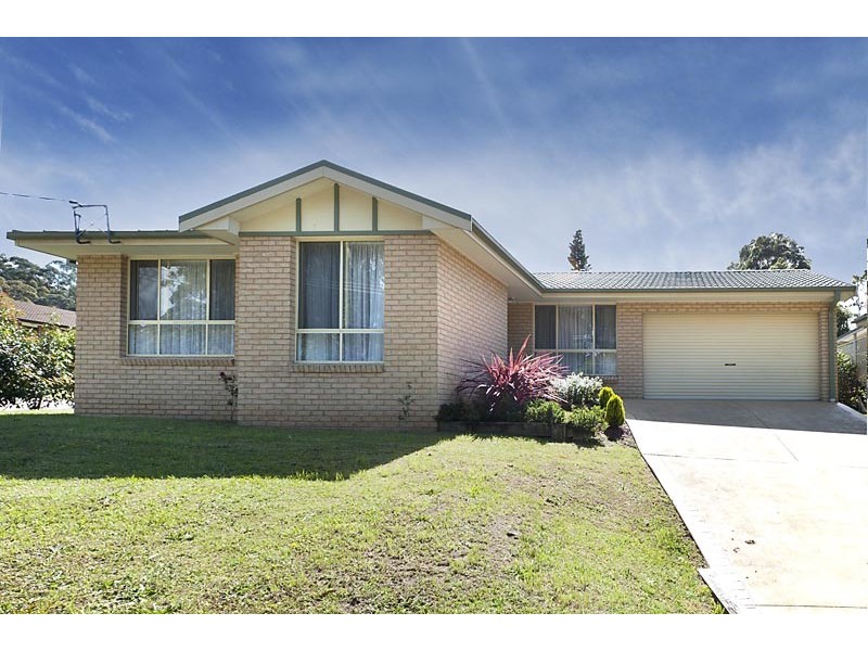 42 Valley Drive, Mollymook NSW 2539