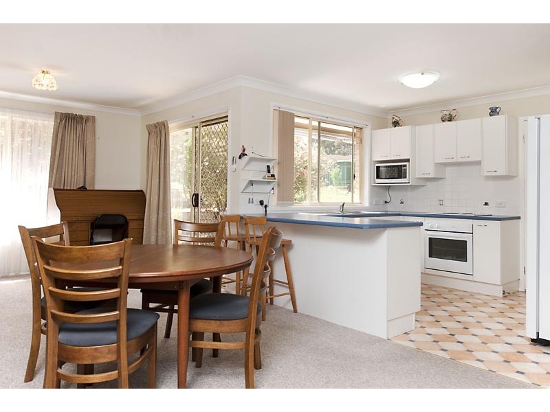 42 Valley Drive, Mollymook NSW 2539