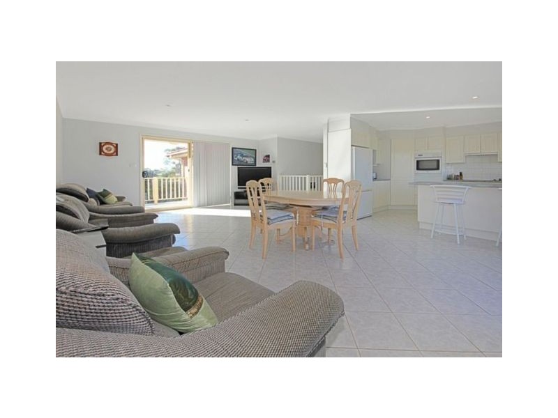 62 Linden Way, Mollymook NSW 2539