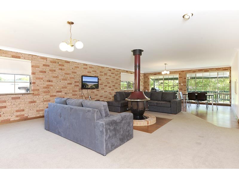 8 Garrad Way, Lake Conjola NSW 2539