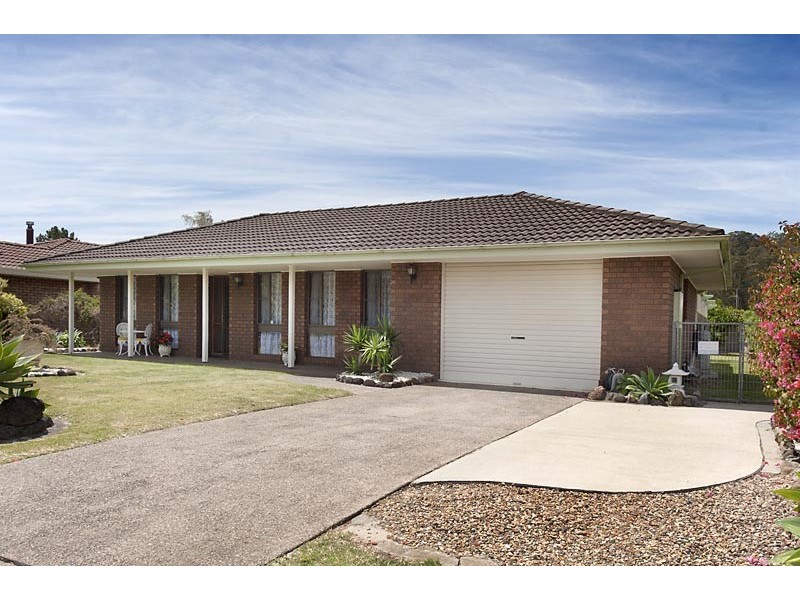 3 Honeysuckle Close, Burrill Lake NSW 2539