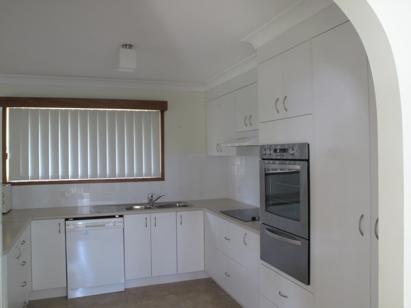 14 Ilett Street, Mollymook NSW 2539