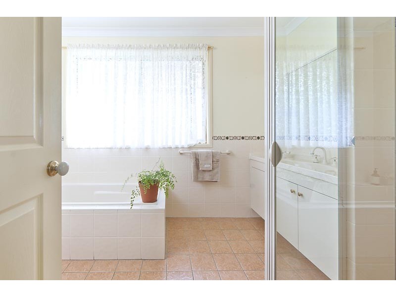 8 Tulip Oak Drv, Ulladulla NSW 2539