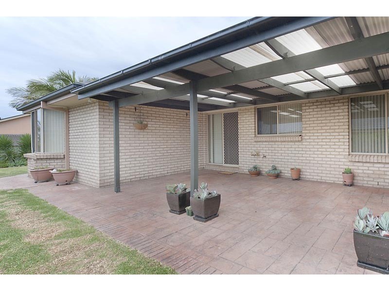 8 Tulip Oak Drv, Ulladulla NSW 2539