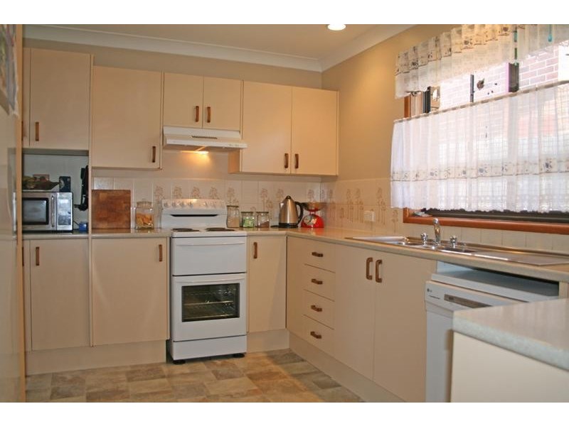 27 George Avenue, Kings Point NSW 2539