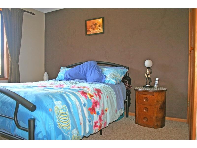 27 George Avenue, Kings Point NSW 2539