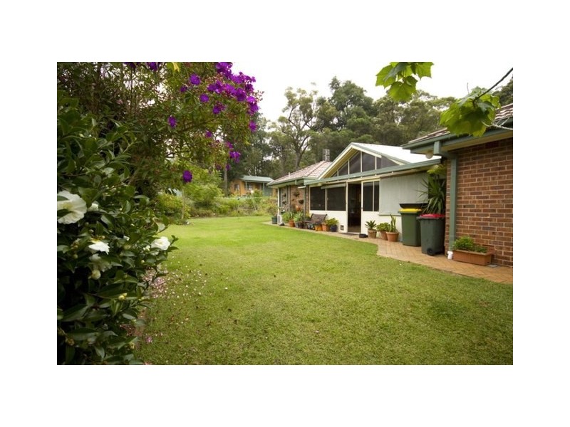6 Callemondah Close, Narrawallee NSW 2539