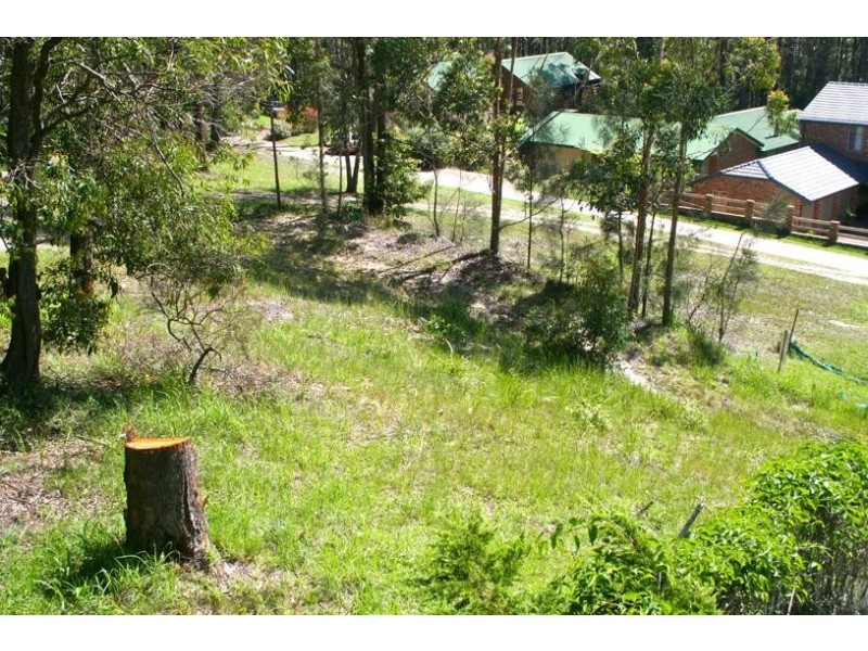 10 Blake Place, Narrawallee NSW 2539