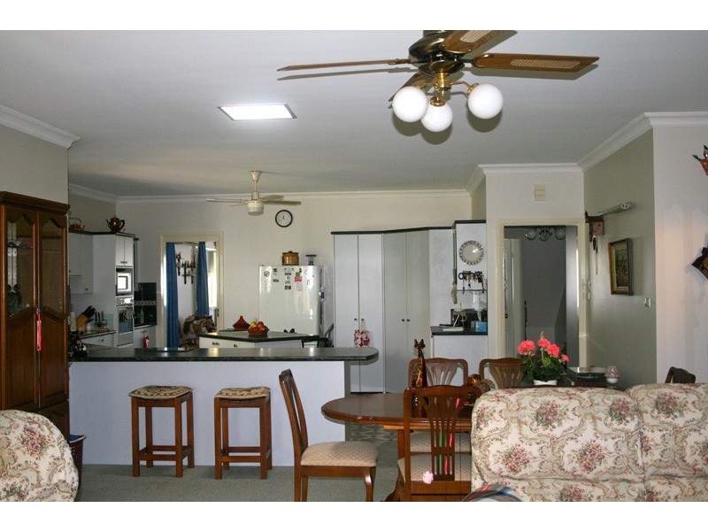 11 Blake Plc, Narrawallee NSW 2539