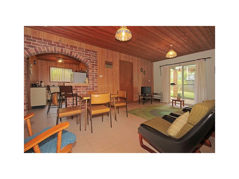 11 Tallwood Avenue, Narrawallee NSW 2539