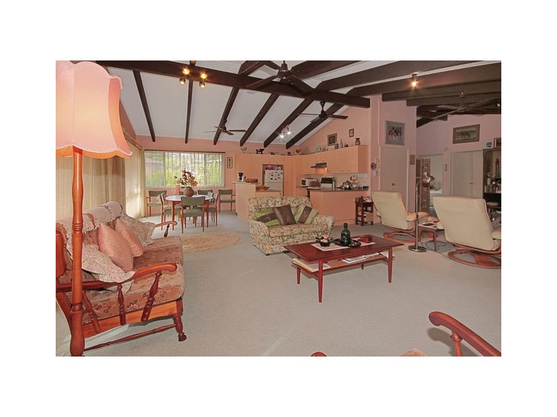 11 Tallwood Avenue, Narrawallee NSW 2539