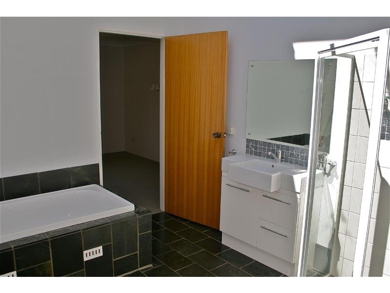 3 Bushland Avenue, Mollymook NSW 2539