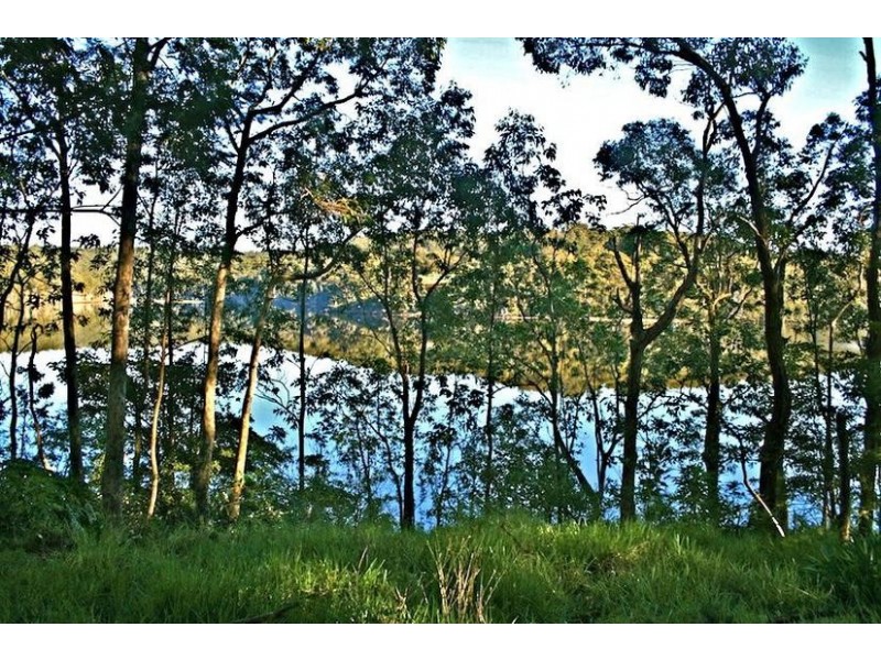 18 James Crescent, Kings Point NSW 2539