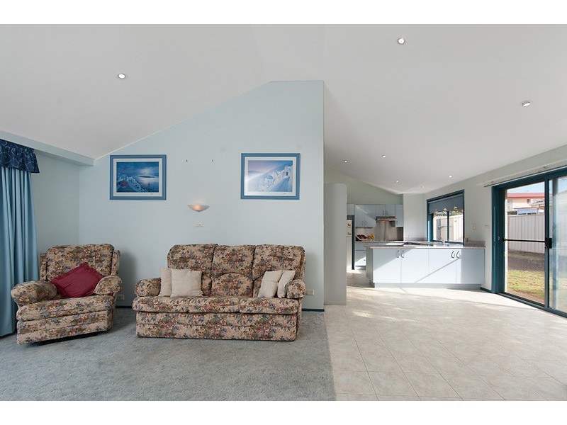 2/129 St Vincent Street, Ulladulla NSW 2539