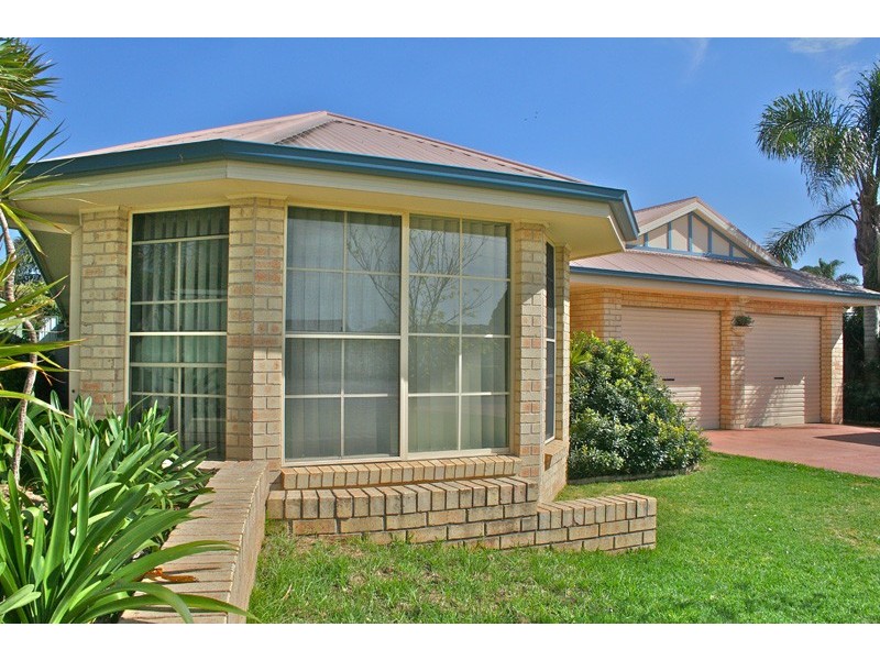 35 Village Drive, Ulladulla NSW 2539