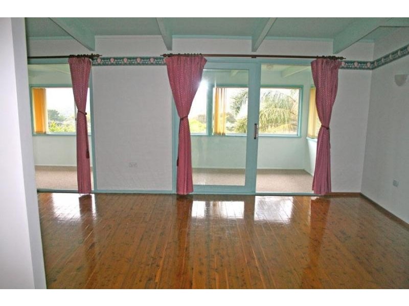 13 Canberra Crescent, Burrill Lake NSW 2539