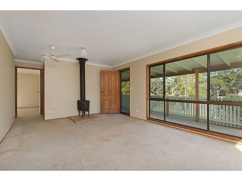 8 Paterson Close, Lake Tabourie NSW 2539