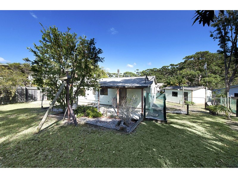 8 Paterson Close, Lake Tabourie NSW 2539