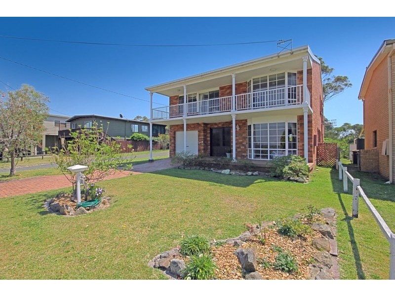 22 Canberra Crescent, Burrill Lake NSW 2539