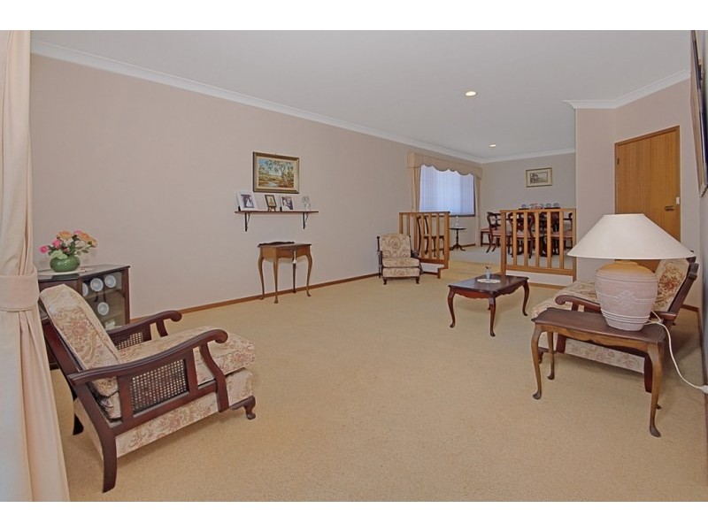 22 Canberra Crescent, Burrill Lake NSW 2539