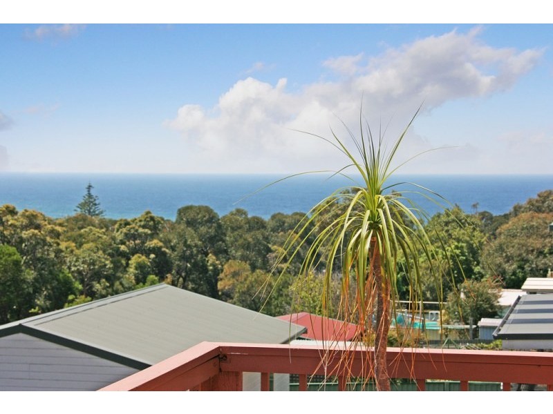 22 Canberra Crescent, Burrill Lake NSW 2539