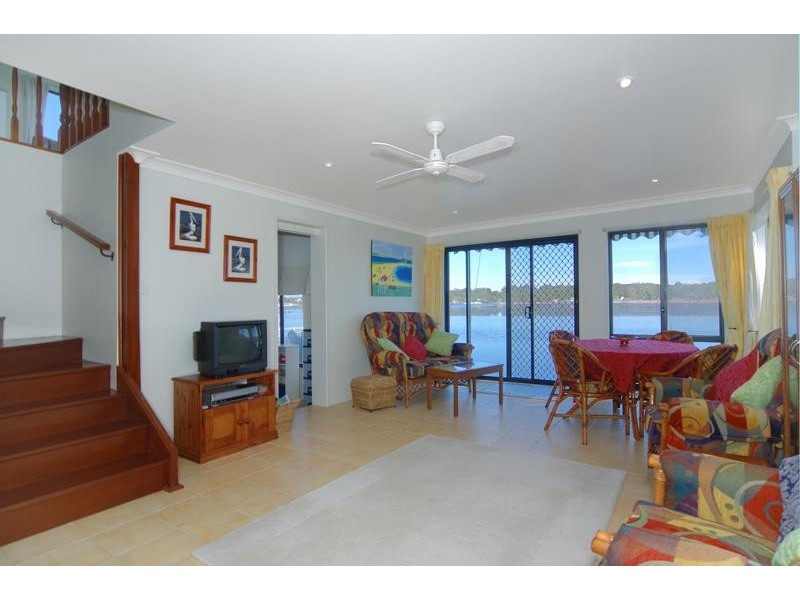 4 McDonald Parade, Burrill Lake NSW 2539
