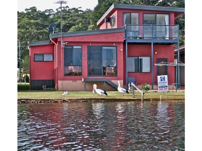 4 McDonald Parade, Burrill Lake NSW 2539