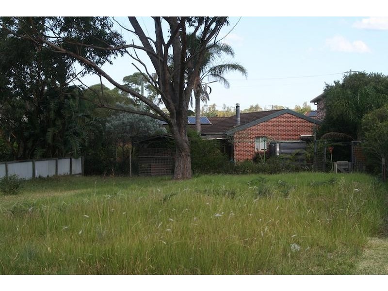 4 Torquay Drive, Lake Tabourie NSW 2539