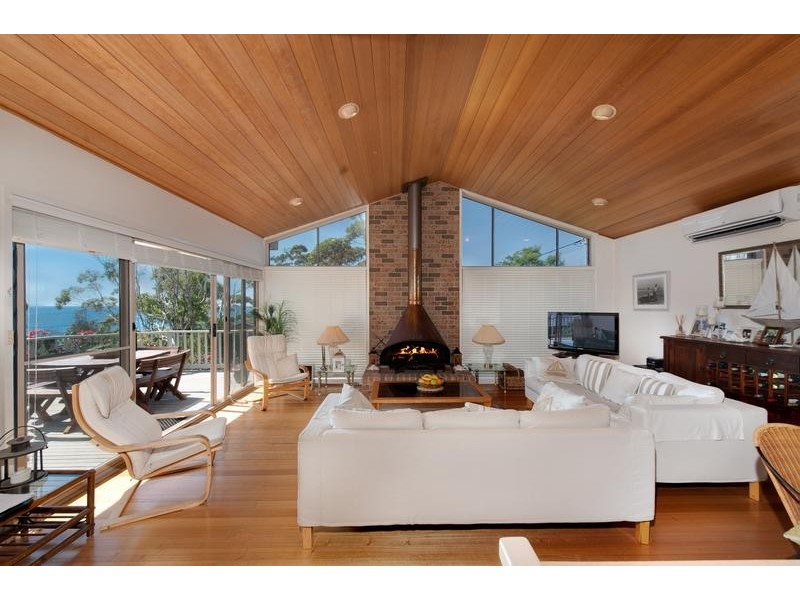 7 Shipton Crescent, Mollymook NSW 2539