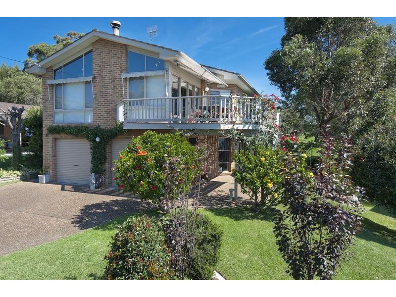 7 Shipton Crescent, Mollymook NSW 2539
