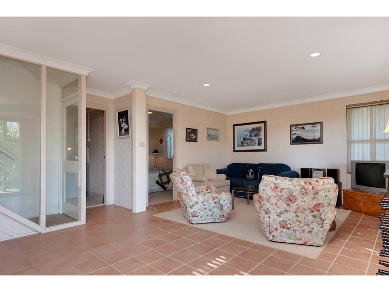 7 Shipton Crescent, Mollymook NSW 2539