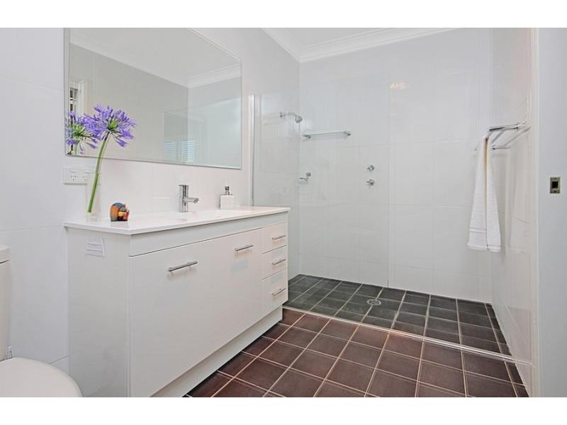 44 Lakeview Drive, Burrill Lake NSW 2539