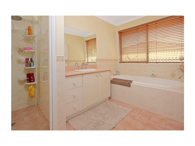 86 Golden Wattle Drive, Ulladulla NSW 2539