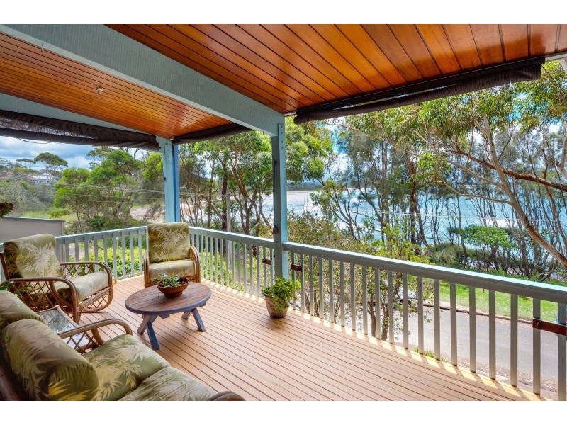 17 Surfers Ave, Narrawallee NSW 2539