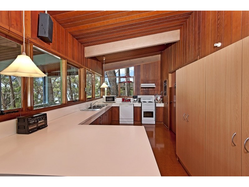 17 Surfers Ave, Narrawallee NSW 2539